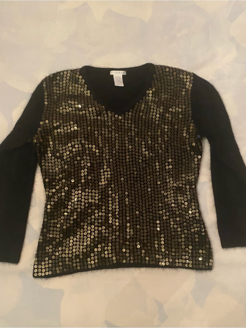 ✨Bundle : Buy 6 for $80
💛Rosanna Black Sweater with Gold Sequins!